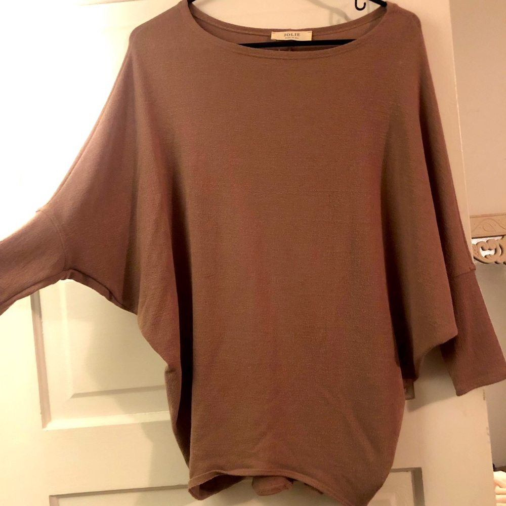 Jolie 3/4 sleeve. NWT. Sz small